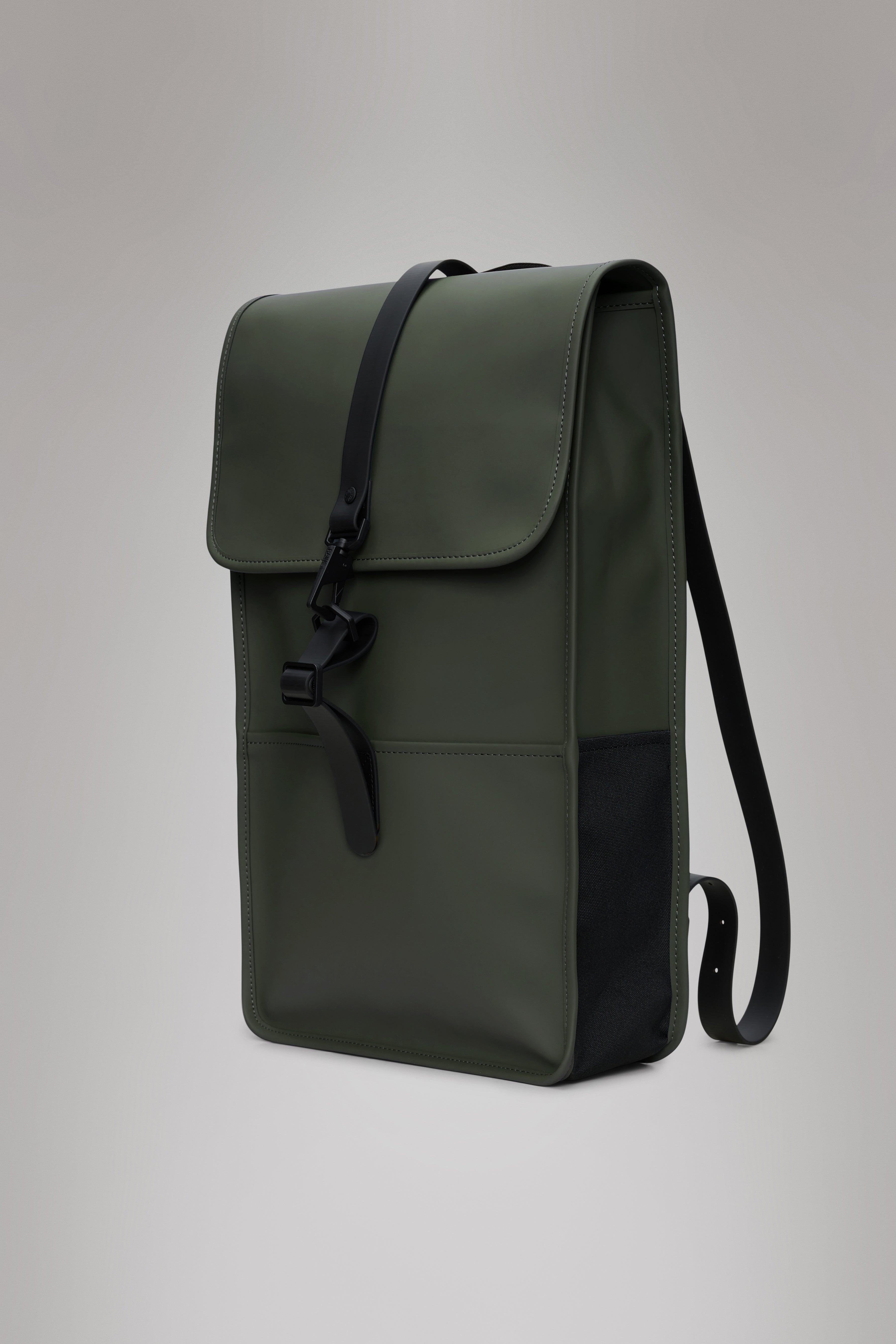 RAINS Backpack Green 17L H50 x D12 x W30 cm Backpack