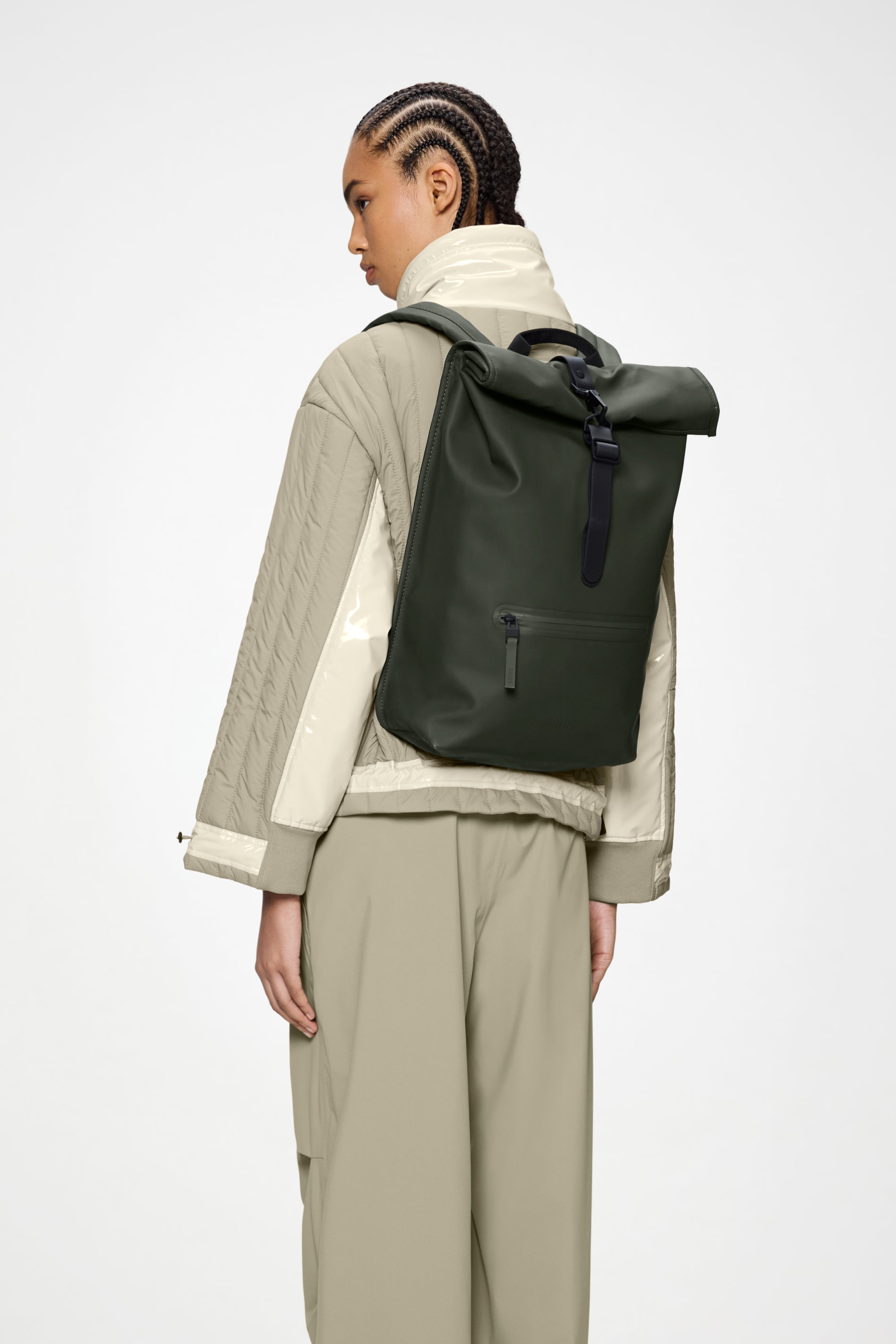 RAINS Rolltop Rucksack Green 17L H60 x D11 x W32 cm Backpack