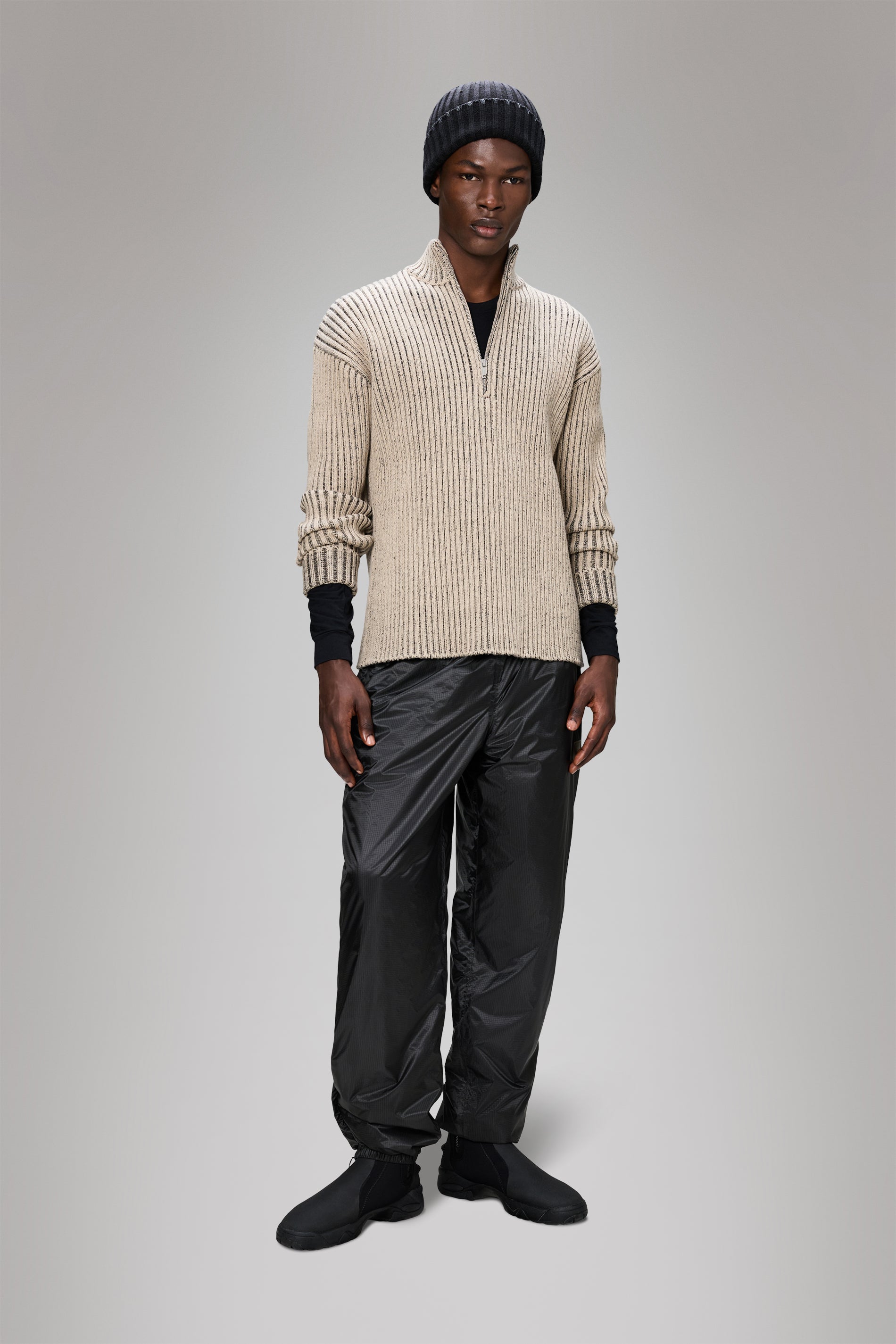 RAINS Sapa Half Zip Knit Beige/Black Long Sleeve