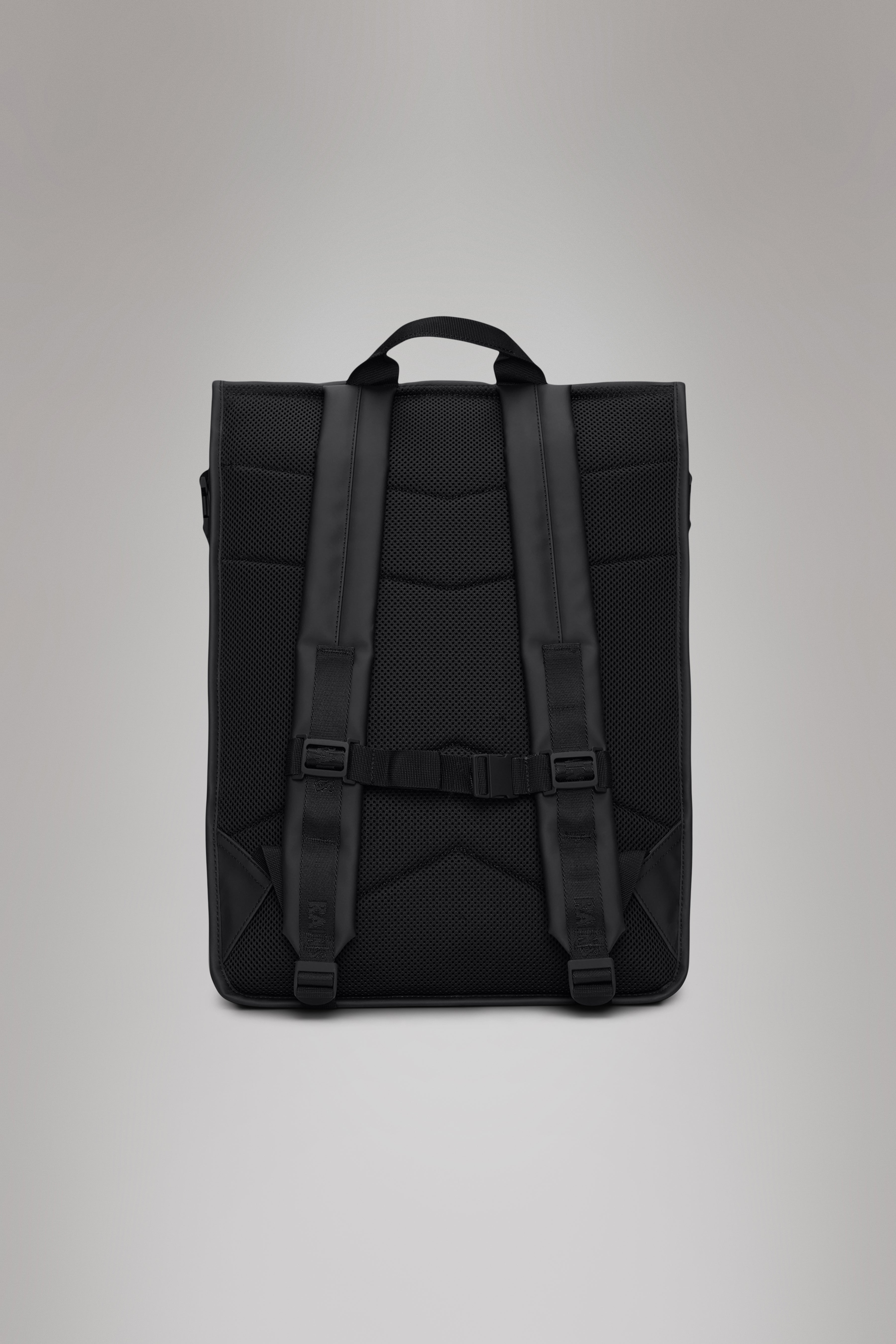 RAINS Trail Rolltop Backpack Black 22L H47 x D13 x W36 cm Backpack