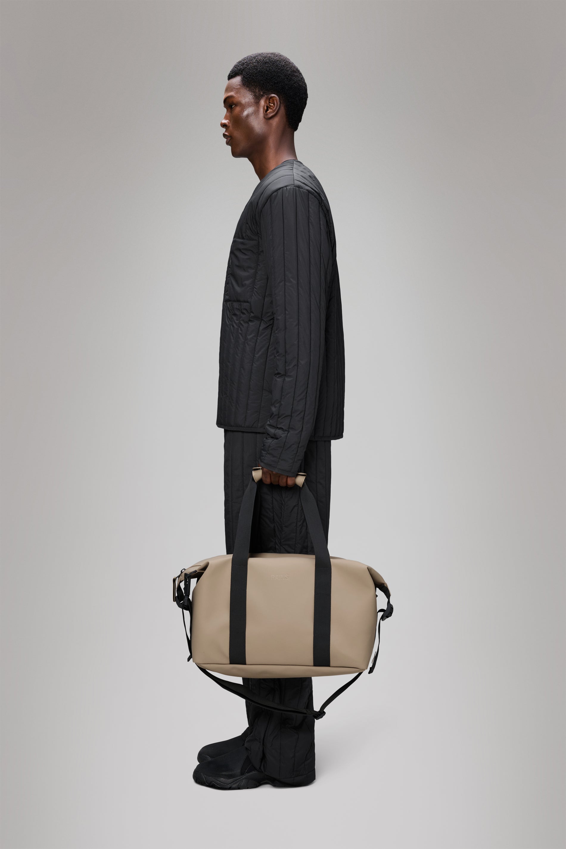 RAINS Hilo Weekend Bag Small Beige 18L H29 x D18 x W50 cm Weekender