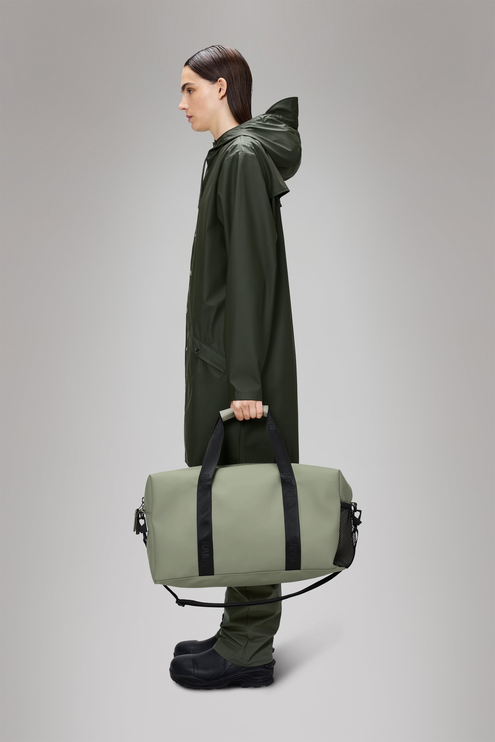 RAINS Trail Gym Bag Drift 26L H25 x D22 x W48.50 cm Weekender