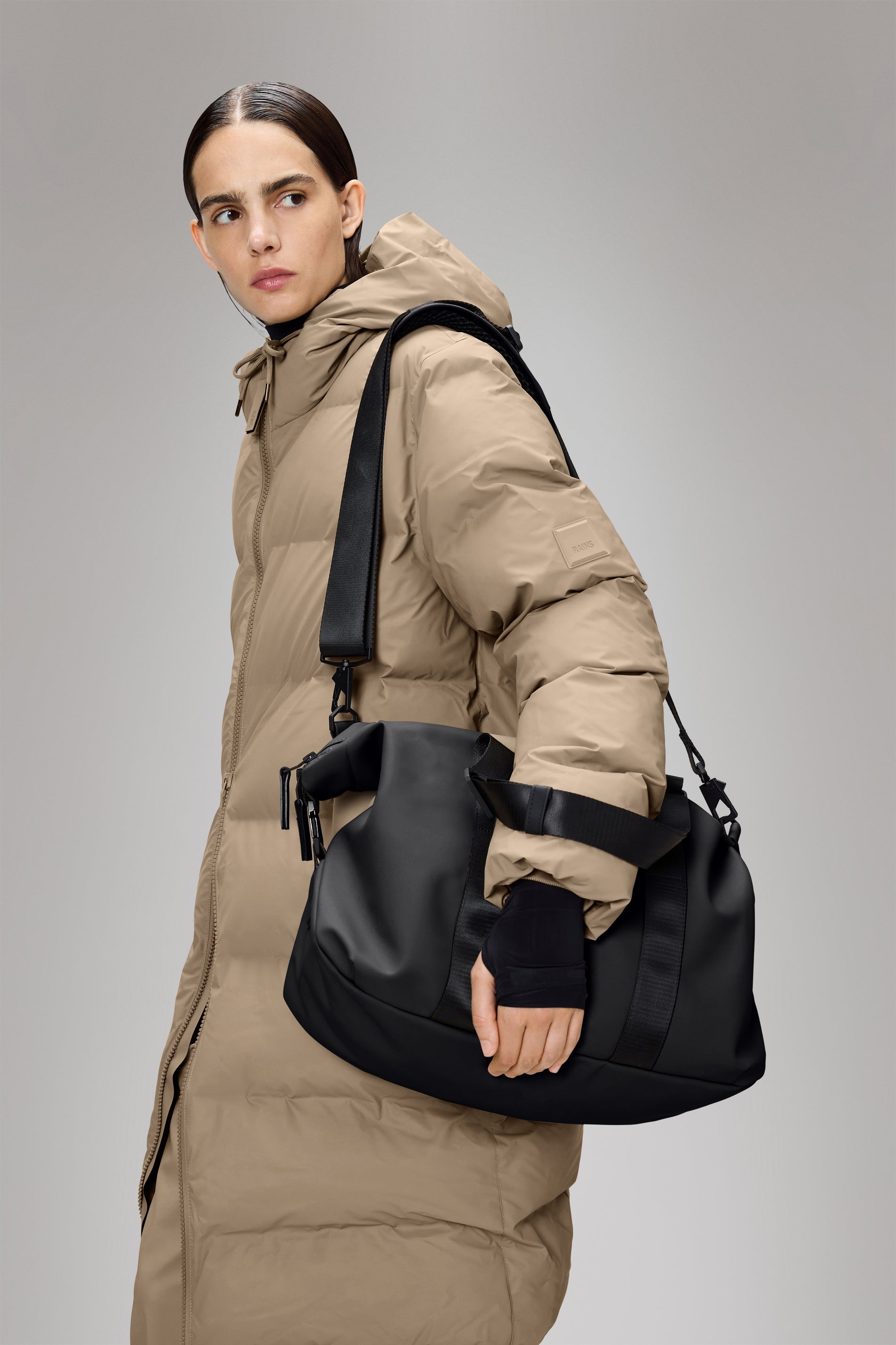 RAINS Valera Weekend Bag Small Black Weekender