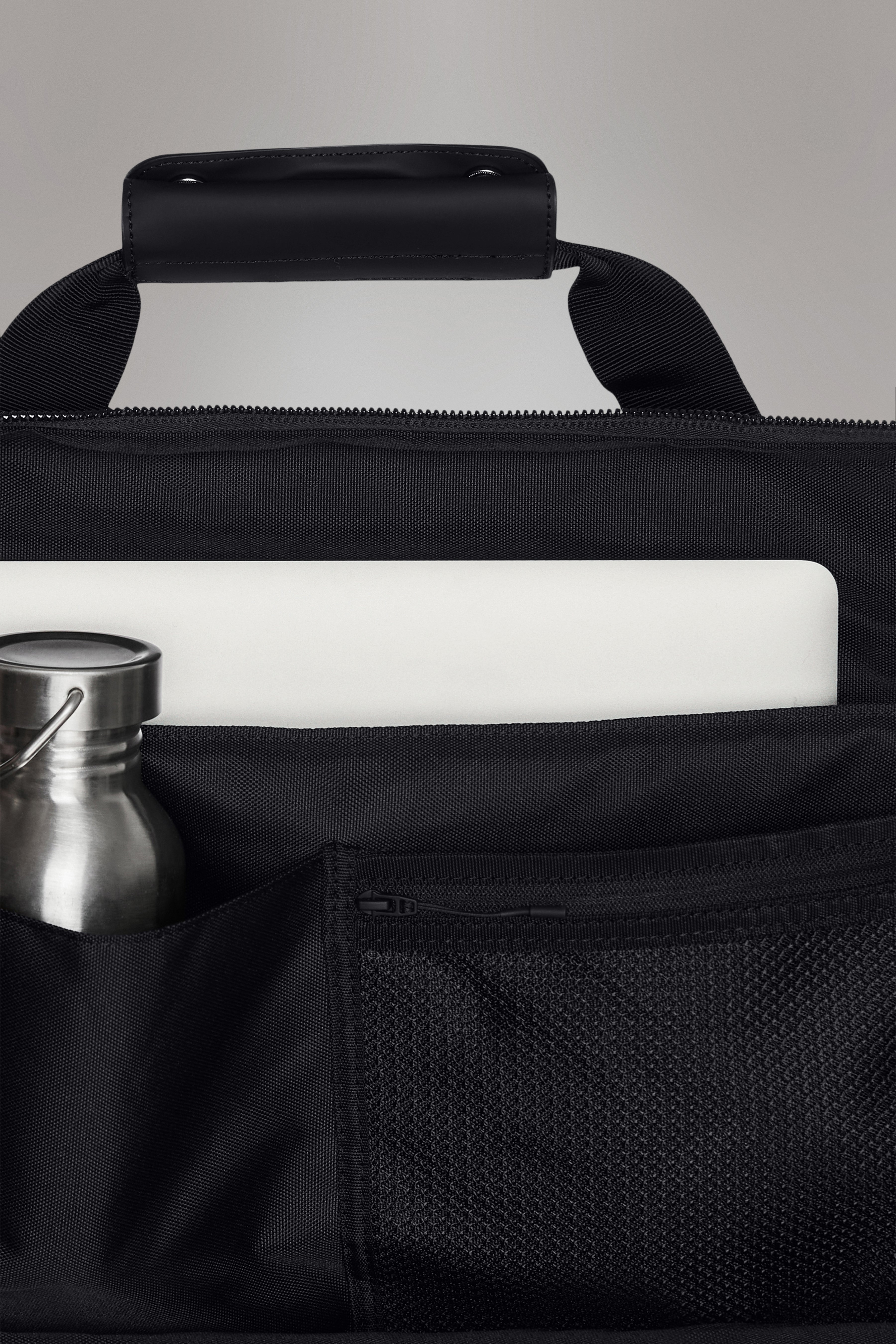 RAINS Texel Tech Bag Green 10L H30 x D9 x W39 cm Crossbody