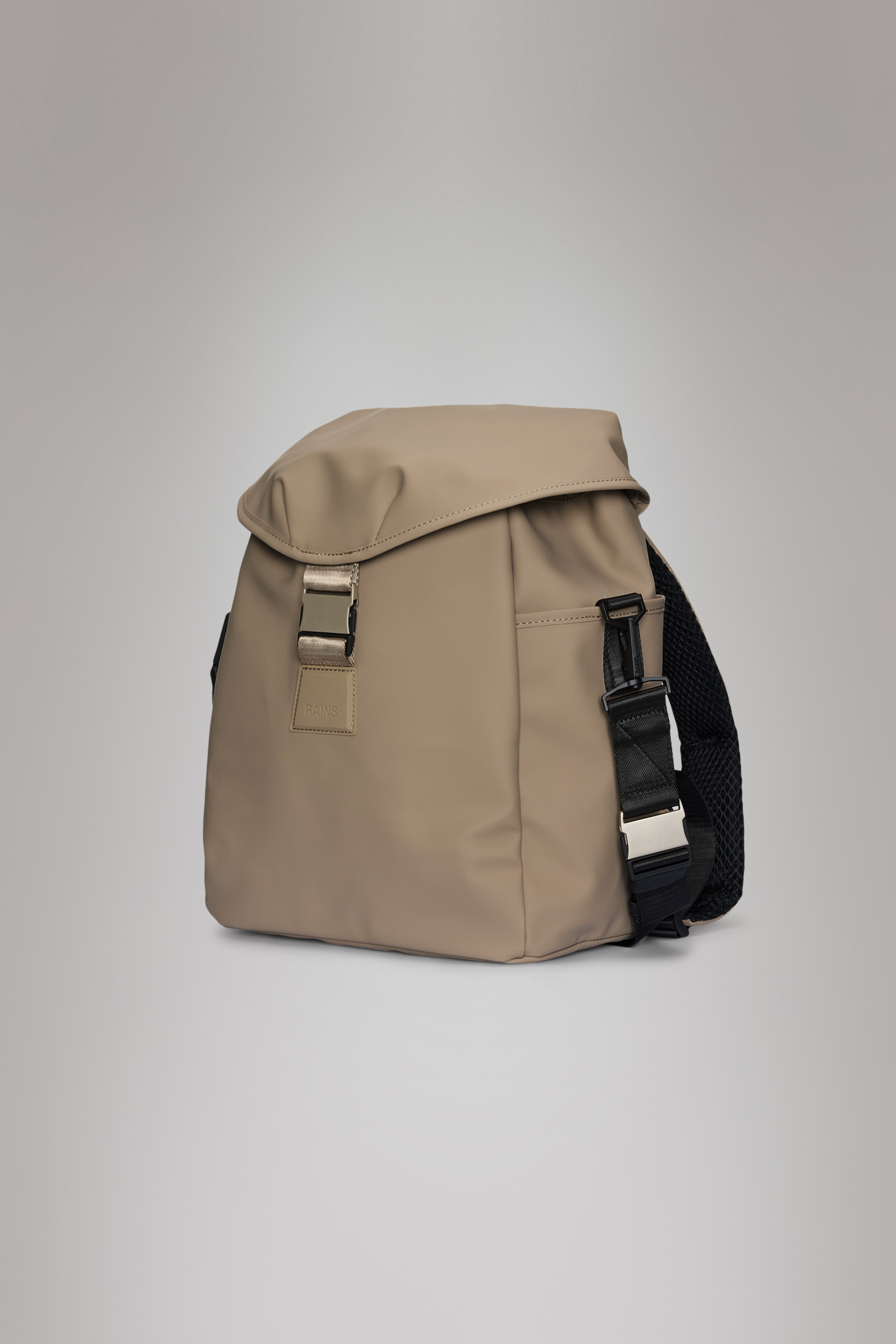 RAINS Valera Bucket Backpack Beige 18L H41 x D15 x W29 cm Backpack