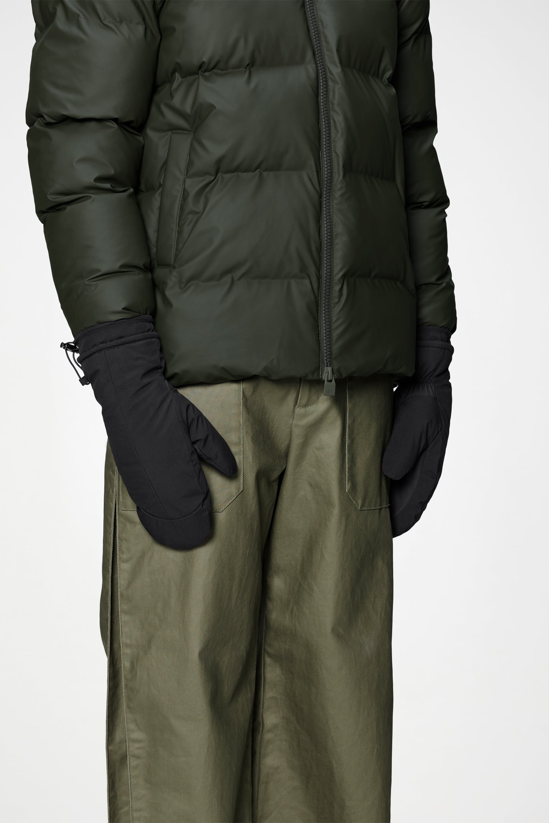 RAINS Sarna Insulated mittens Black Gloves & Mittens