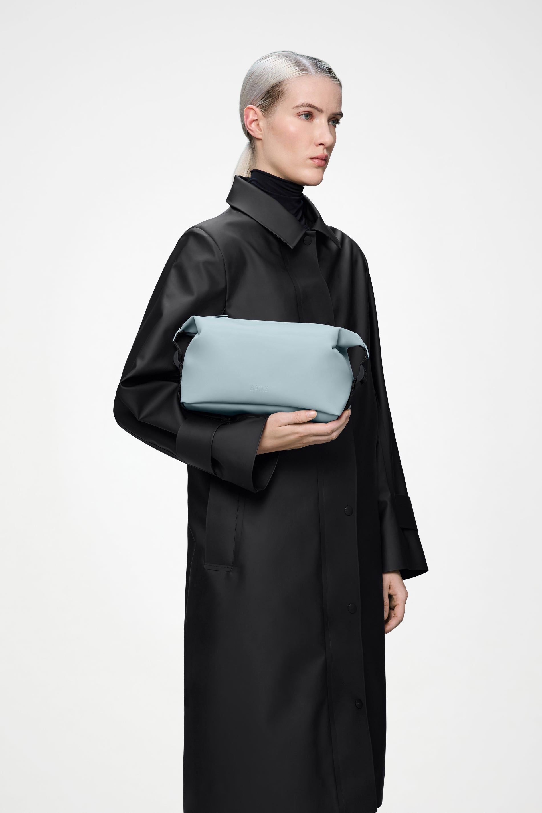 RAINS Hilo Wash Bag Pool 5.50L H18 x D12 x W26 cm Wash Bag