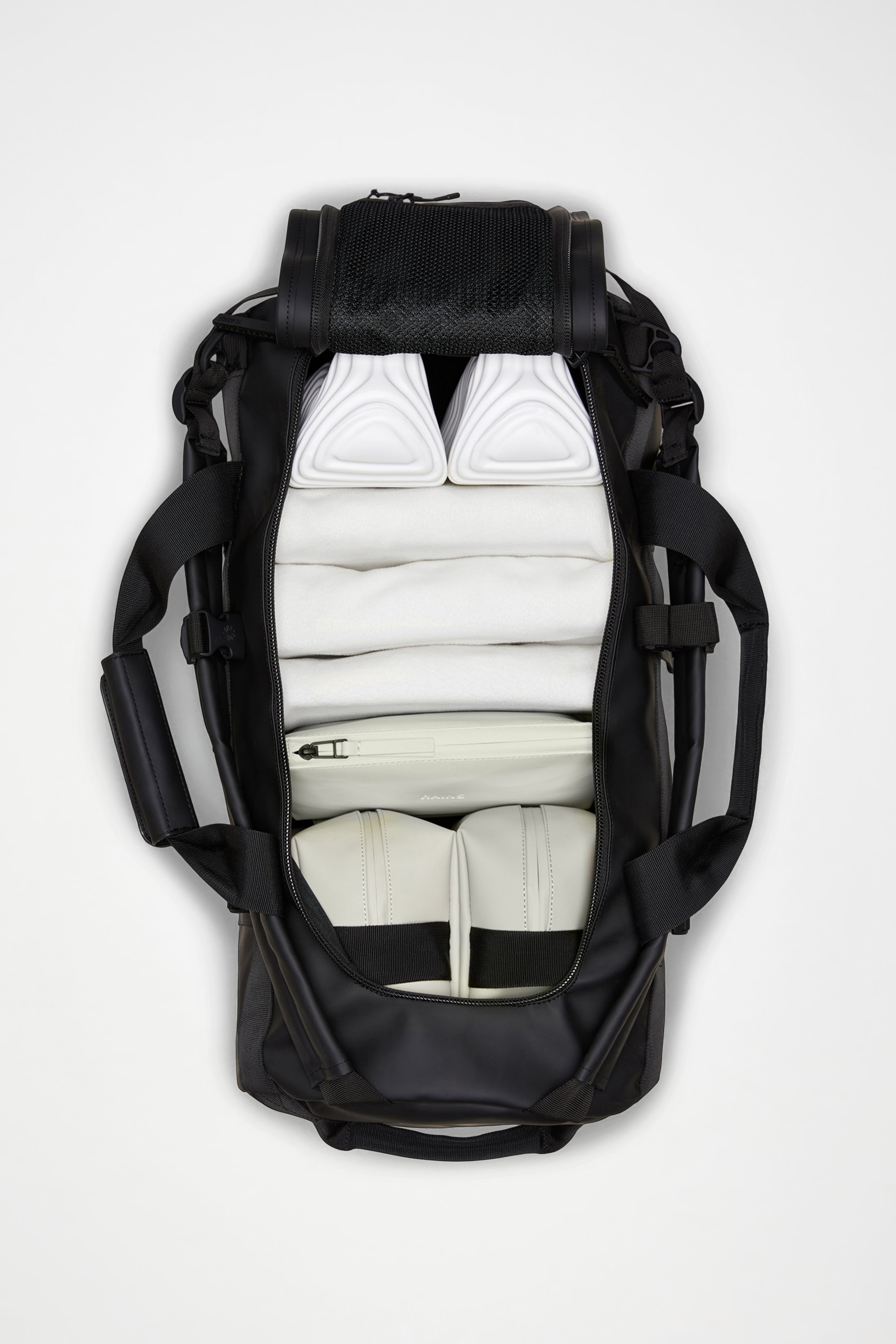 RAINS Texel Duffel Bag Black 68L H34 x D34 x W62 cm Duffel