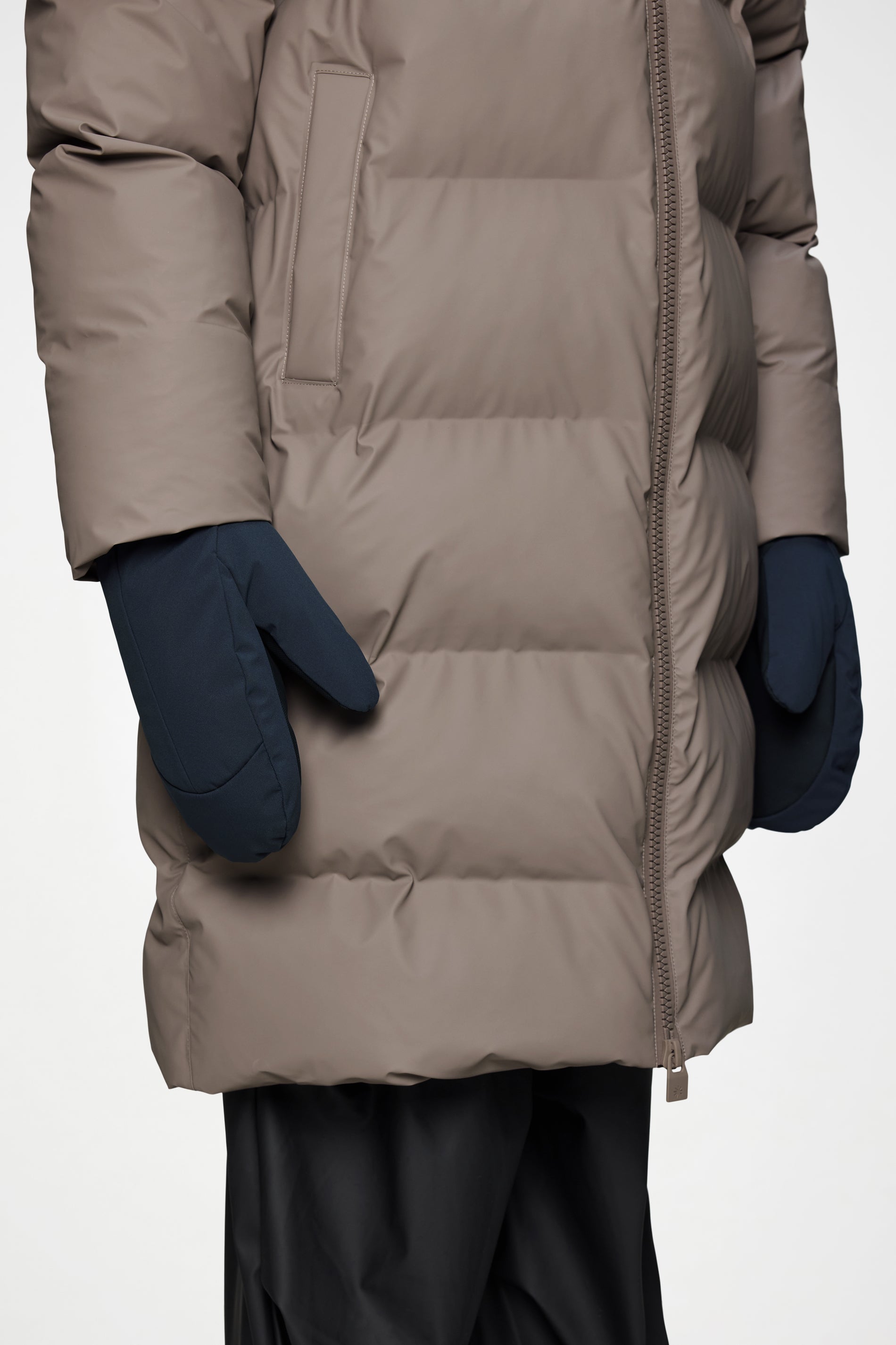 RAINS Sarna Insulated mittens Navy Gloves & Mittens